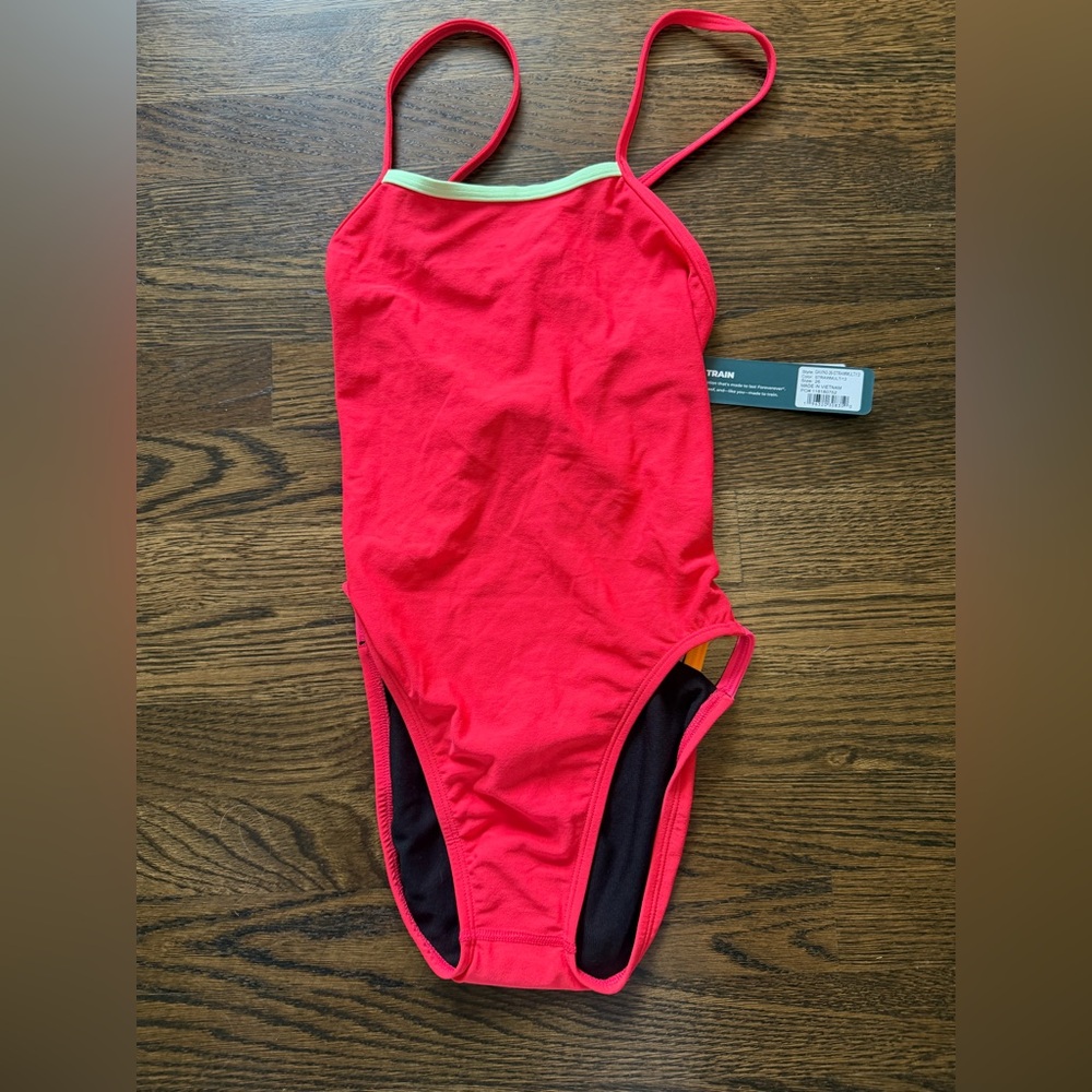 Jolyn NWT one piece. Super cute